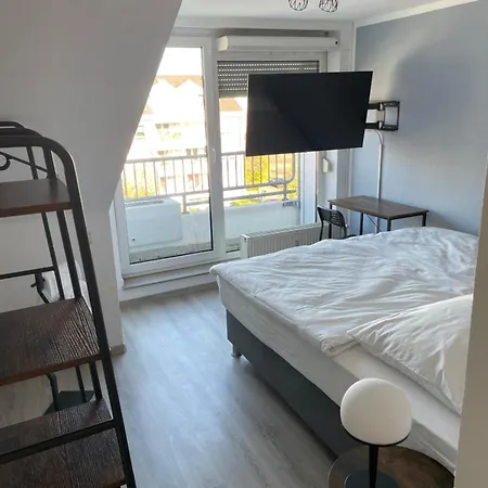 Appartamento 3x Einzelzimmer Mit Smart Tv, Balkon, Parkplatz, Fahrstuhl, Free Wifi Schkeuditz