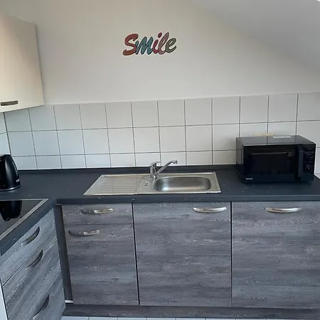 Appartement 3X Einzelzimmer Mit Smart Tv, Balkon, Parkplatz, Fahrstuhl, Free Wifi Schkeuditz