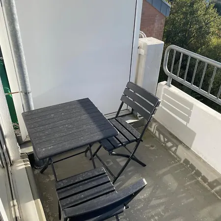 3X Einzelzimmer Mit Smart Tv, Balkon, Parkplatz, Fahrstuhl, Free Wifi