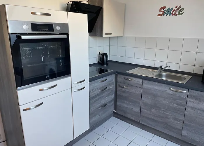 3X Einzelzimmer Mit Smart Tv, Balkon, Parkplatz, Fahrstuhl, Free Wifi * Schkeuditz