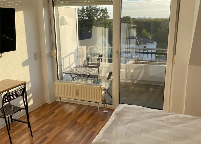 3X Einzelzimmer Mit Smart Tv, Balkon, Parkplatz, Fahrstuhl, Free Wifi Appartement *