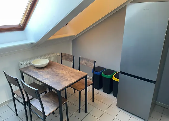 Appartement 3X Einzelzimmer Mit Smart Tv, Balkon, Parkplatz, Fahrstuhl, Free Wifi Schkeuditz